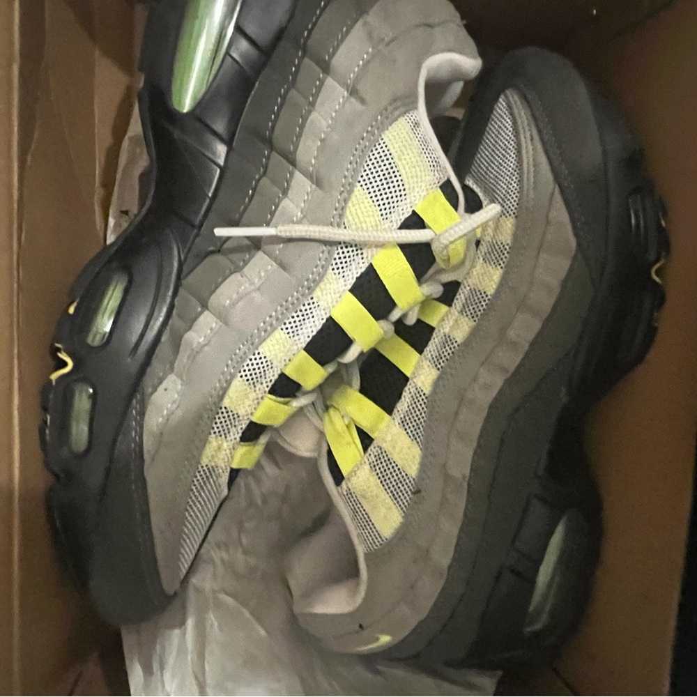 Nike Air Max 95 Men's Shoes - “NEON” size 11 USED